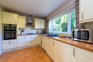 Kitchen- click for photo gallery